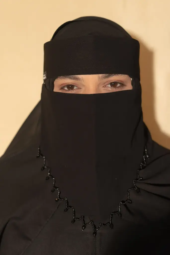 Moti Niqab