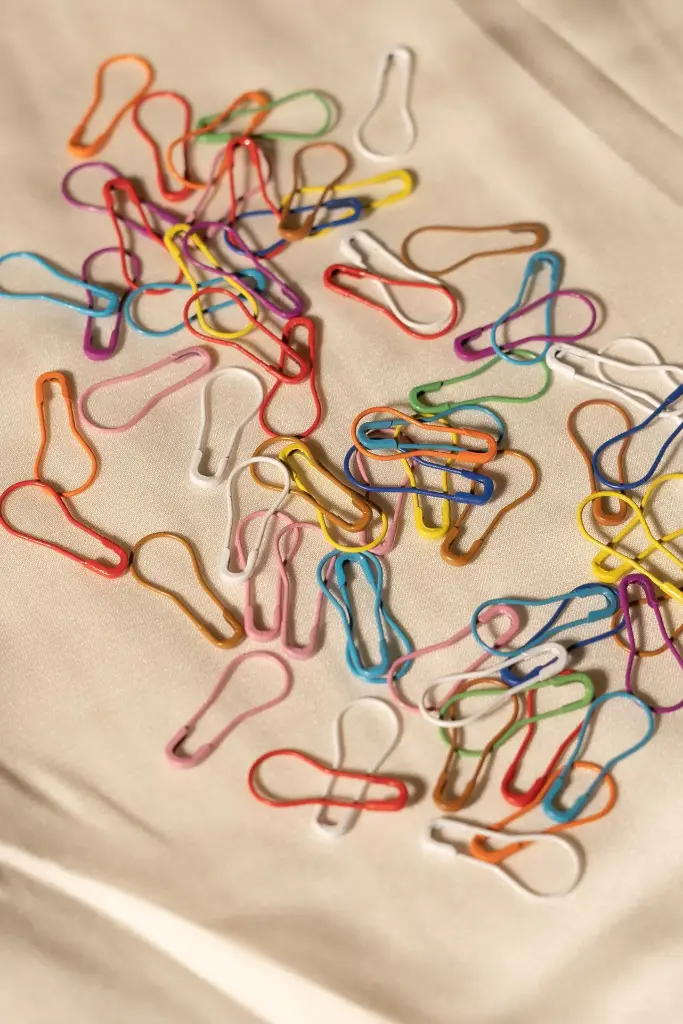 Calabash/ Pear Pin - Colouring