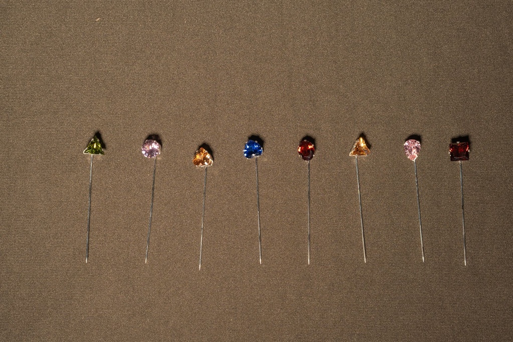 Colouring Diamond Pin-Big