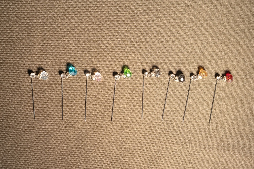 Round Crystal Moti Pin