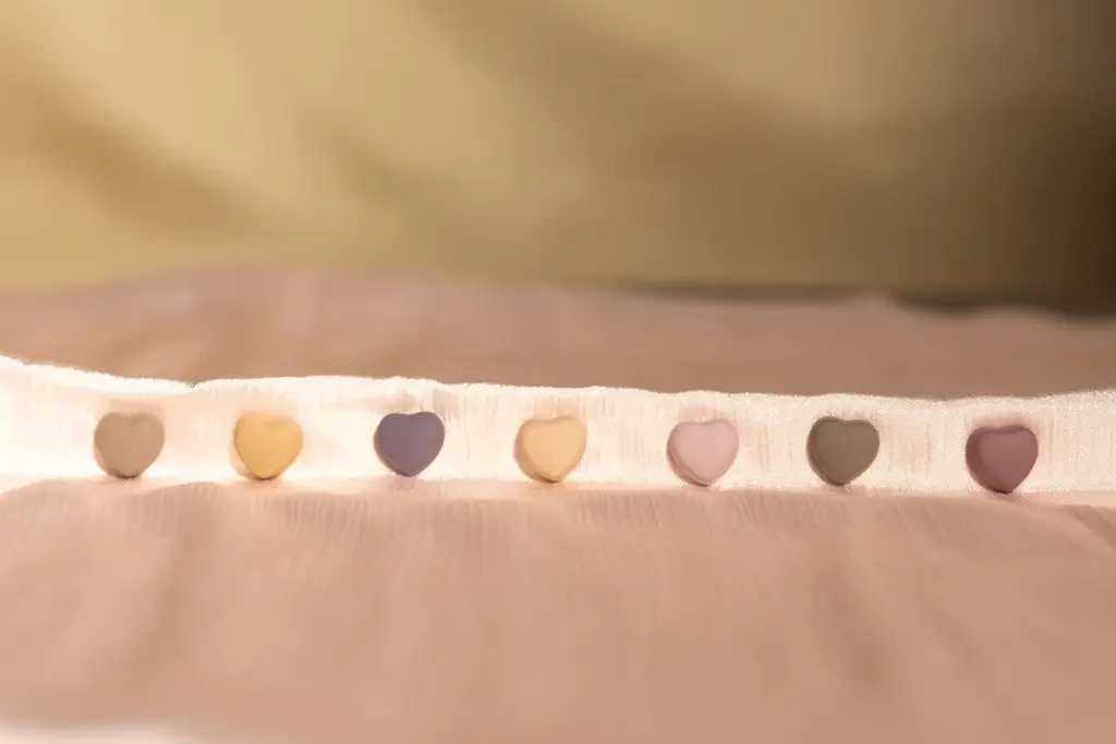 No Snag Magnetic Pin- Heart Shape