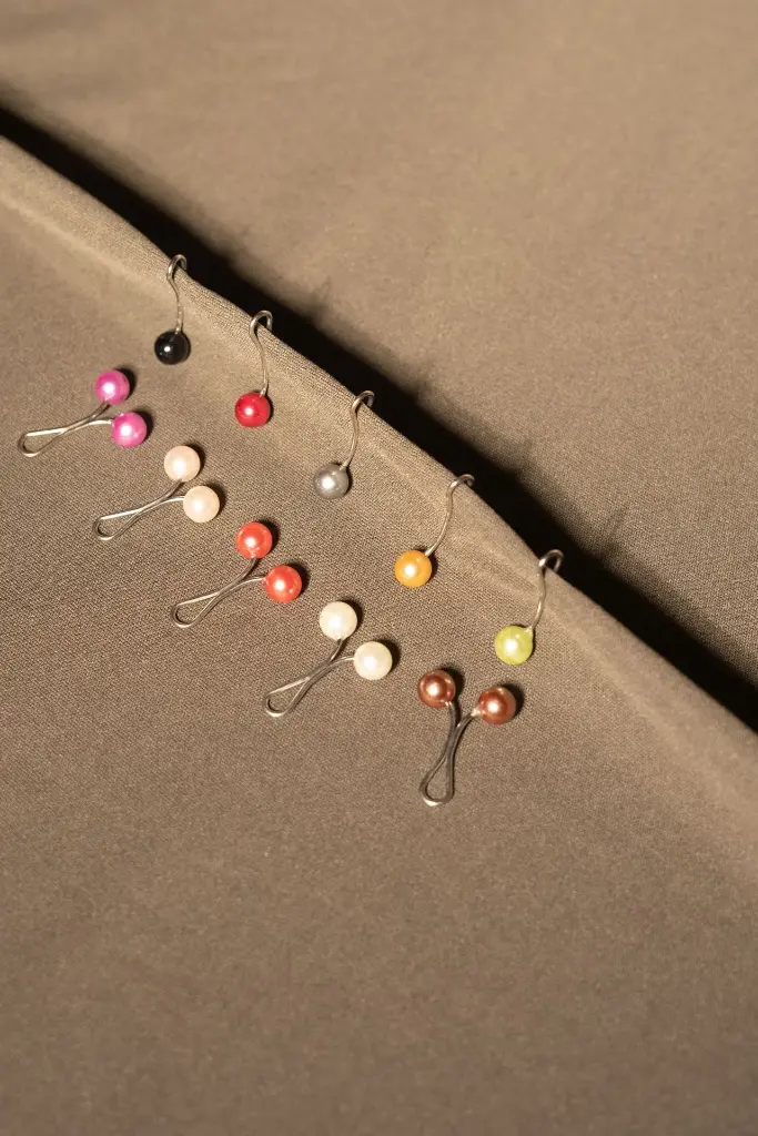 Loop Pin- Colouring